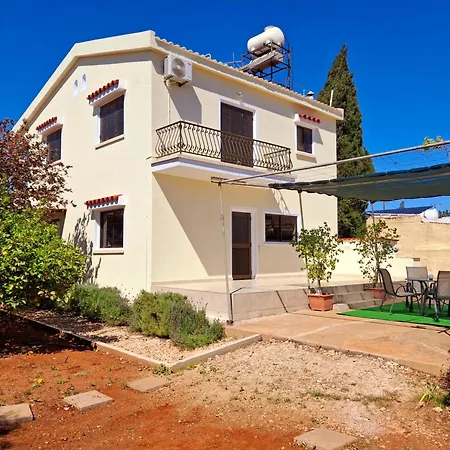 Grandma's House בית נופש *