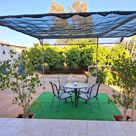 Grandma's House בית נופש *