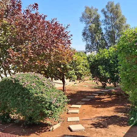 Grandma's House בית נופש *