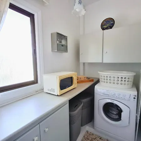 Grandma's House * Liopetri