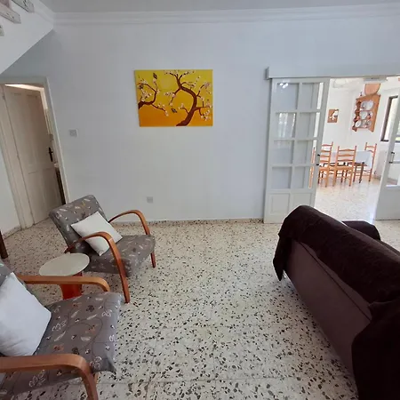 Grandma's House * Liopetri