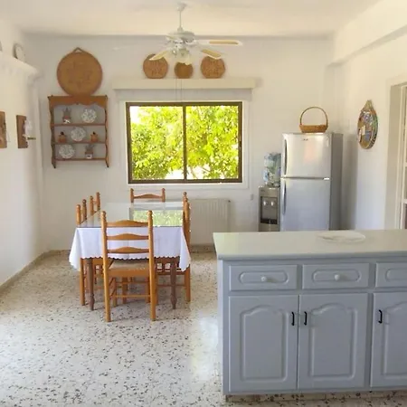 Grandma's House בית נופש *
