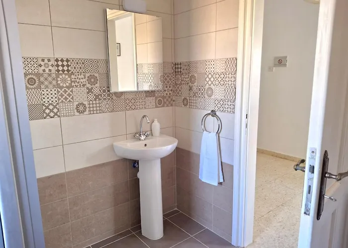 Grandma's House * Liopetri